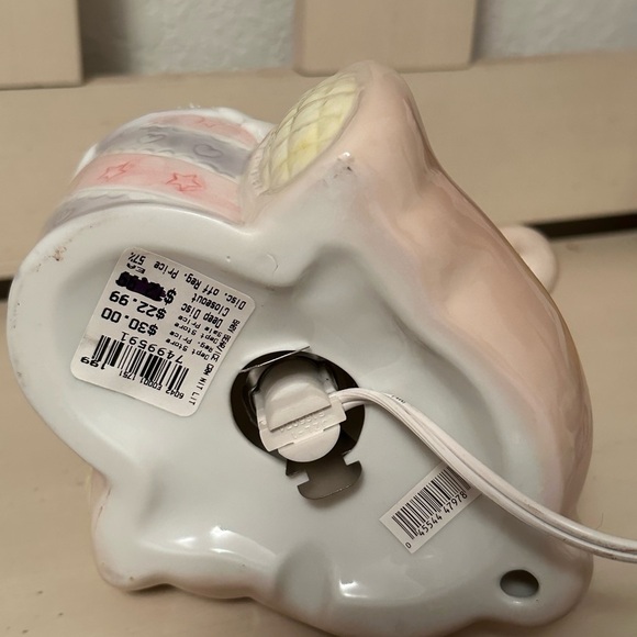 Baby Bear Cub with Cupcake Light - Picture 8 of 9